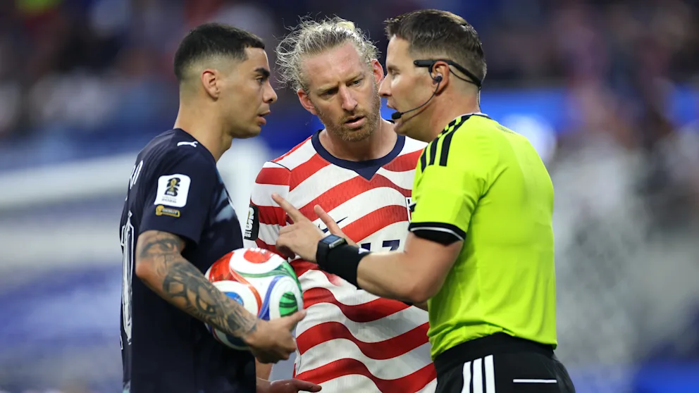 World Cup 2026: German referee expert dismantles new World Cup rule – “It doesn’t help at all” | football