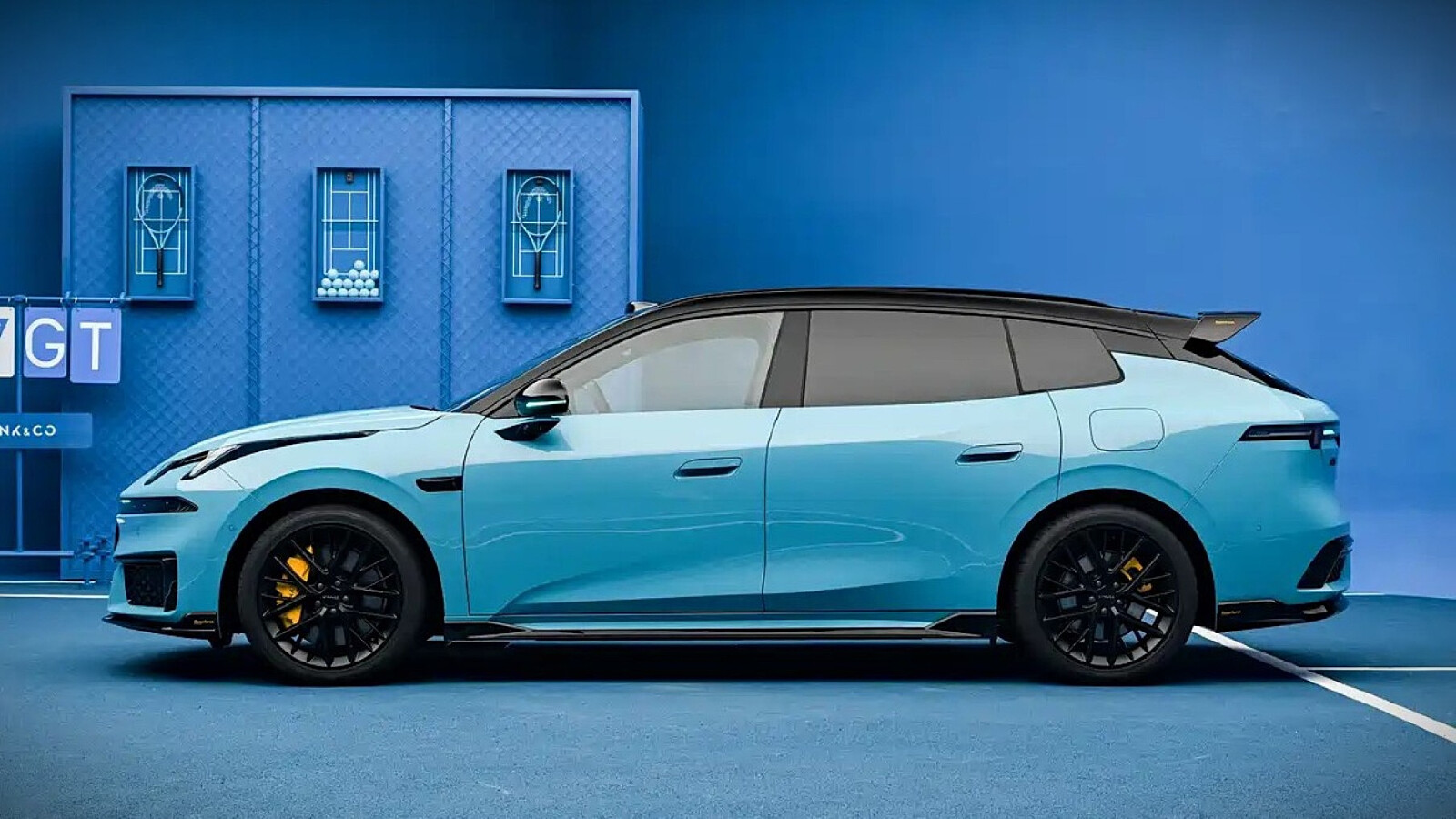 530-HP Estate with 1,422 km Range: Luxury Redefined at Just €27,000