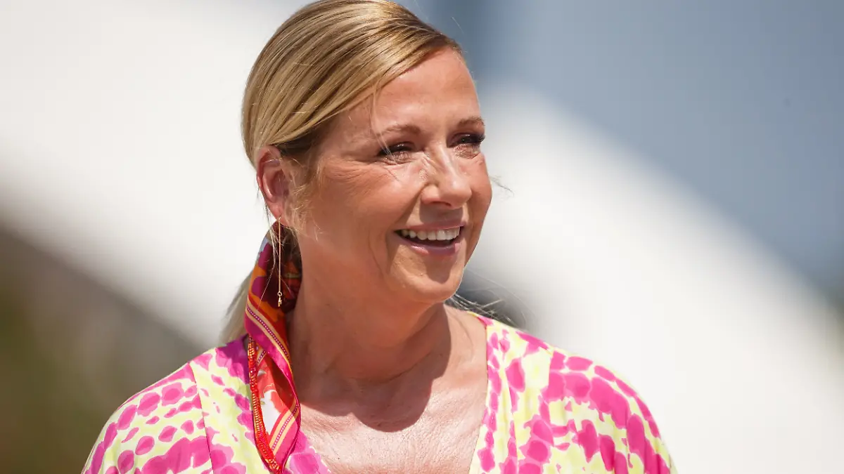 Andrea Kiewel Hits Back at Edda Pilz: “Ladies, Cover Up!”