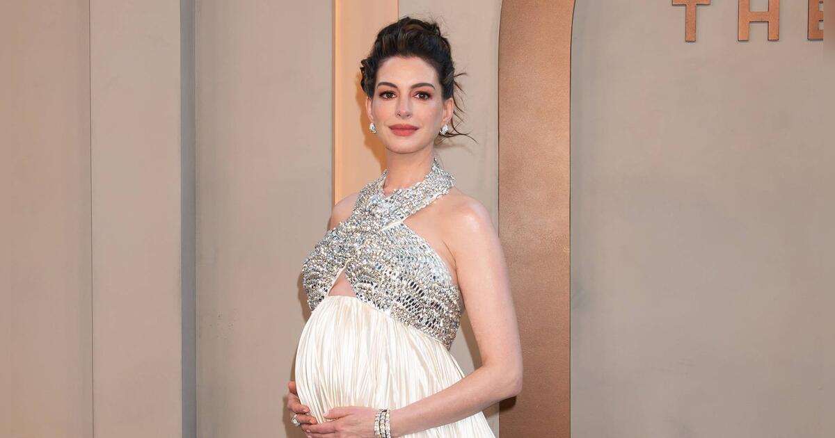Anne Hathaway Opens Up: Unexpected Pregnancy at 43 Shocks Everyone!