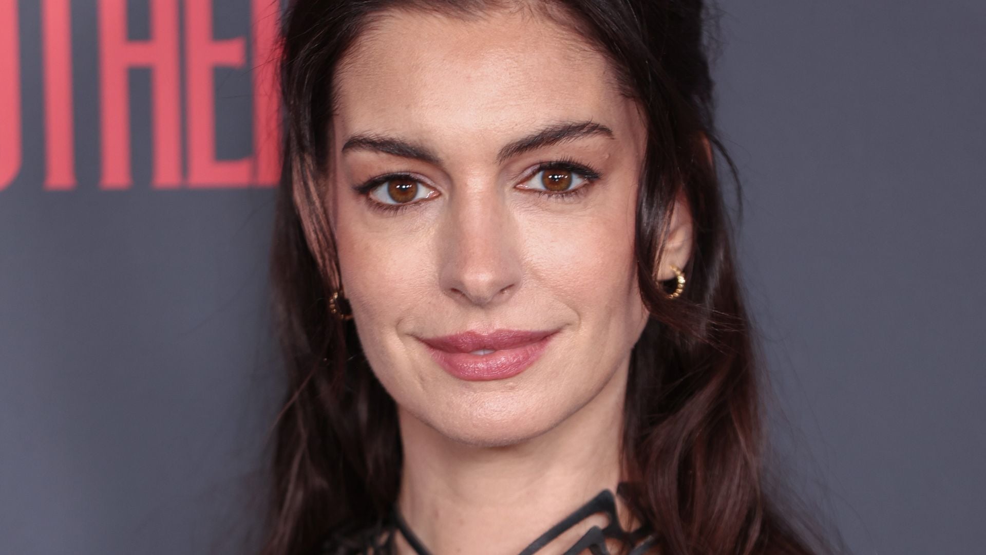 Anne Hathaway’s Colorful UV Burkini Sparks Controversy Online