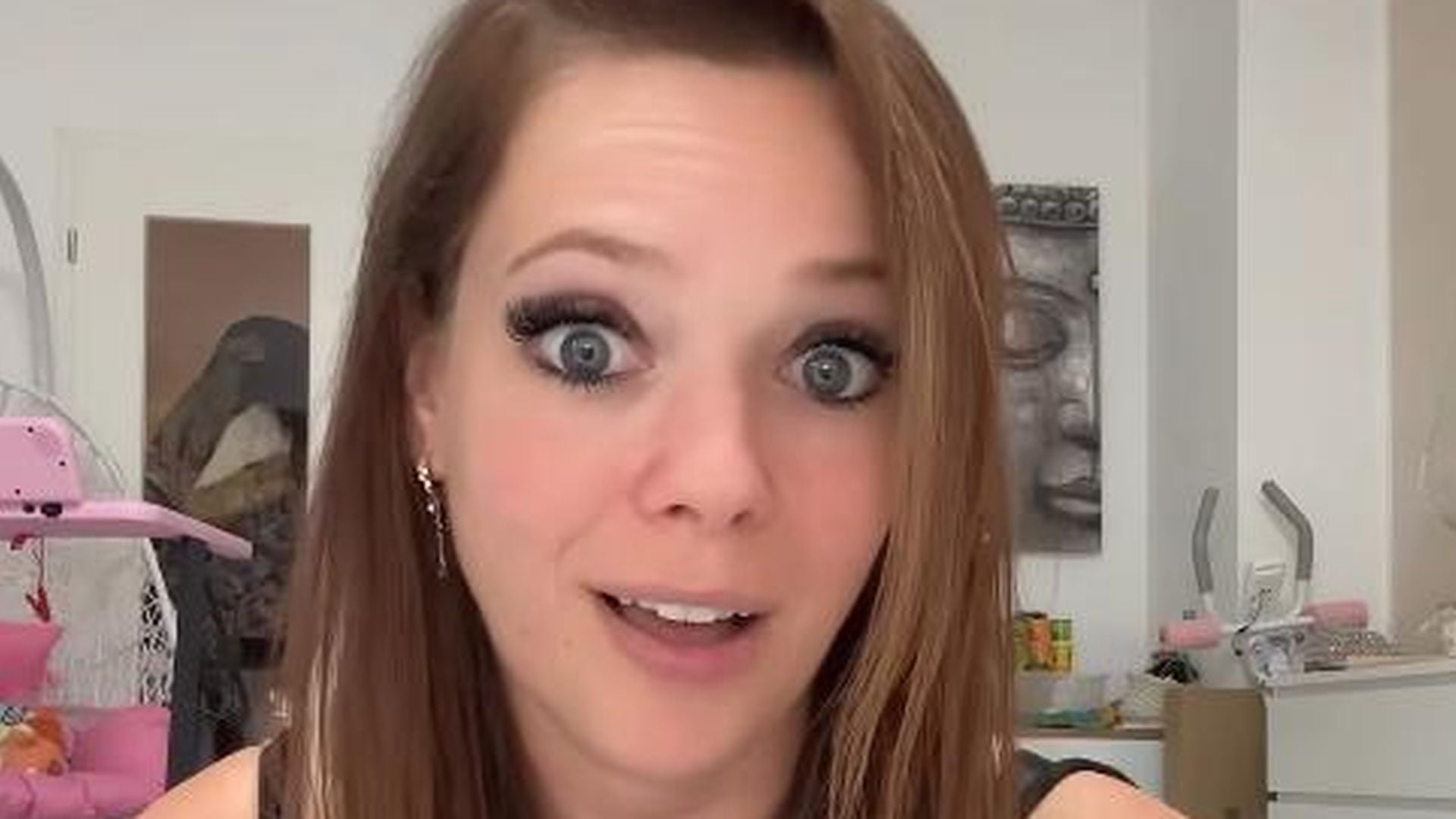 Anne Wünsche Denies Pregnancy Rumors: Birth Control Evidence Revealed!