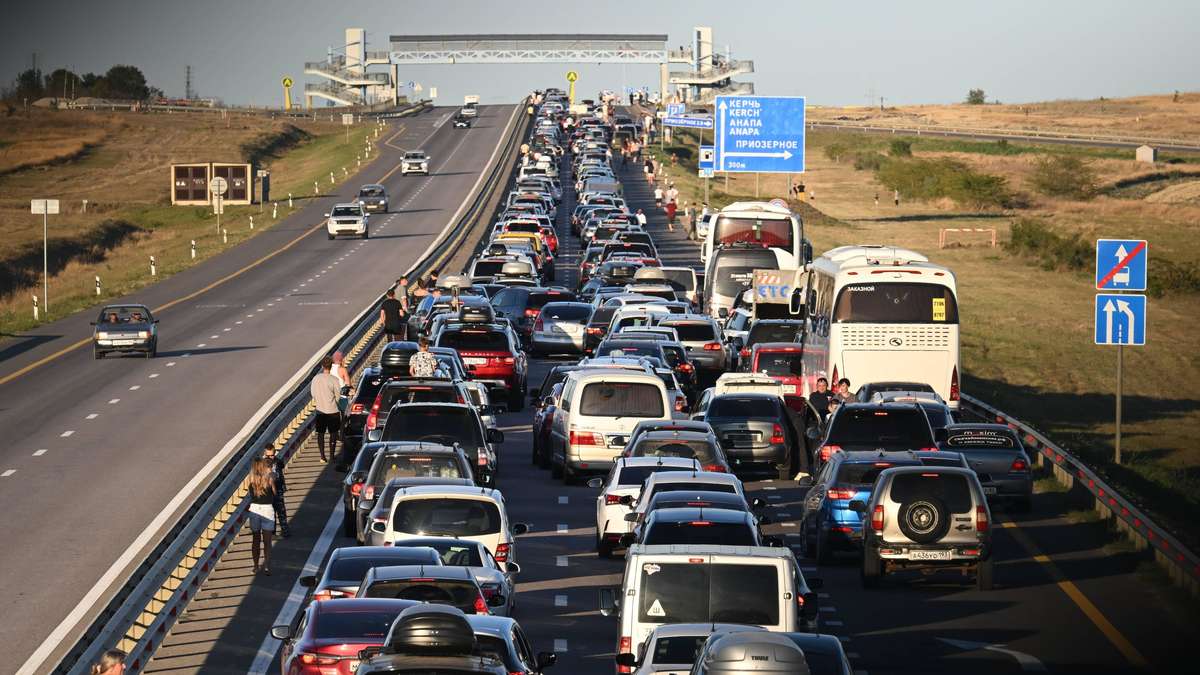 Are Moscow’s Evacuation Plans a Sign of Impending Crimea Loss?