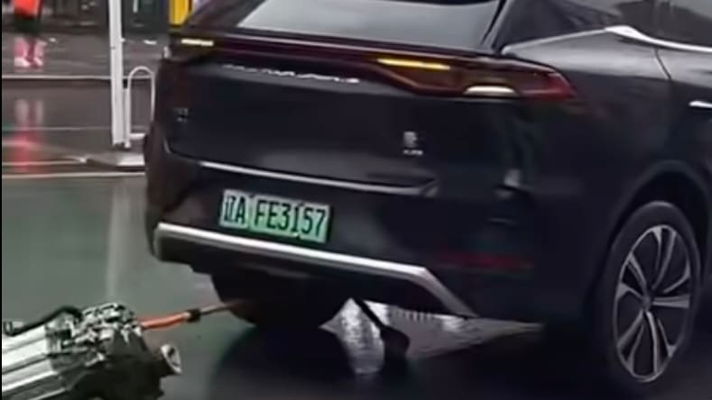 BYD Tang Loses Motor on Road: Shocking Incident Goes Viral!