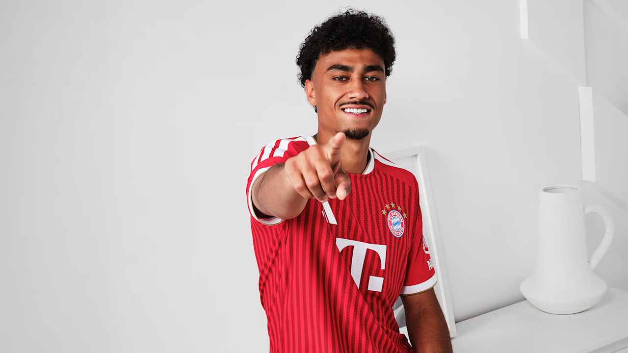 Bayern Signs DFB Star Nathaniel Brown: Official Transfer Announcement!