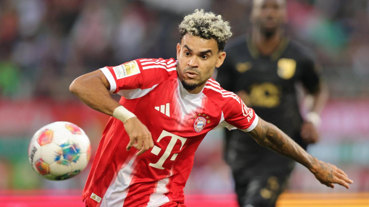 Bayern’s Stance on Al Hilal’s Offer for Luis Díaz: A Game of High Stakes