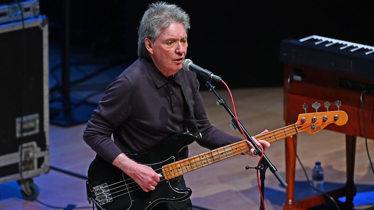 Bruce Foxton: From Cancer to Parkinson’s – A Shocking Health Journey