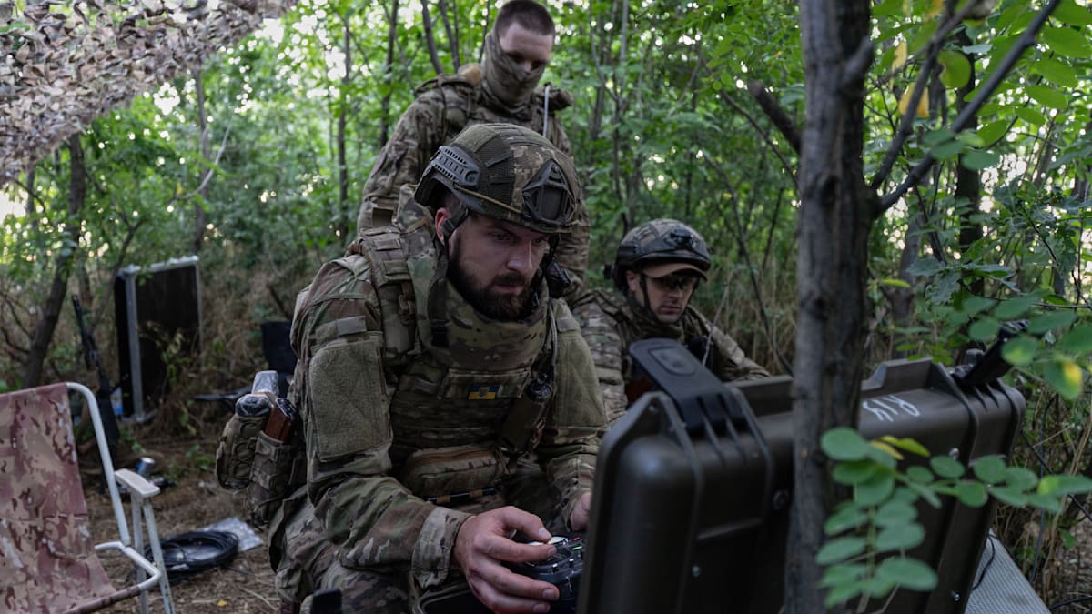 CIA Claims Russian Soldiers Survive Just 20-30 Minutes in Ukraine War