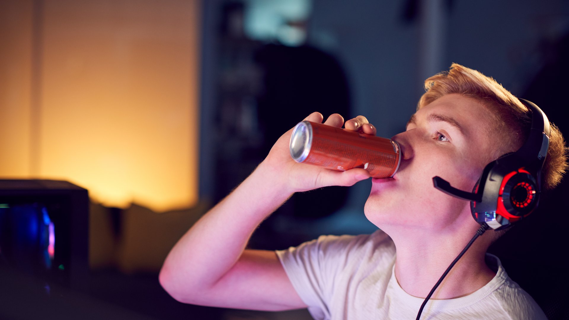 Caffeine Trap: Daily Energy Drinks and Their Hidden Dangers for Teens and Parents
