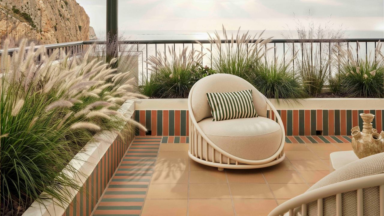 Charming Mediterranean Beach Apartment: Colorful Tiles and Ocean Views