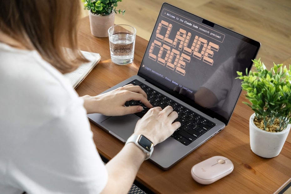 Claude Code Introduces AI-Powered Browser: Safe Surfing for Developers