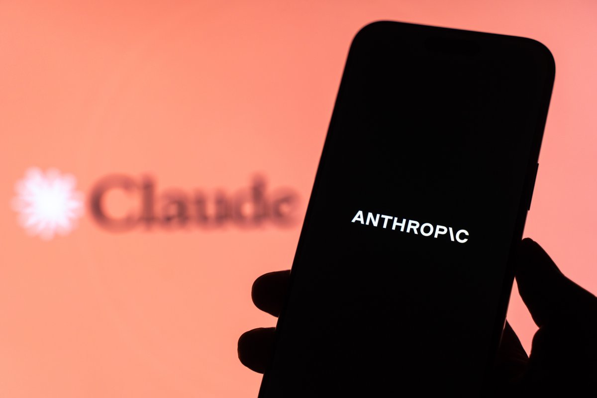 Claude Fable 5: AI Model Unintentionally Facilitates Cybercrime Planning