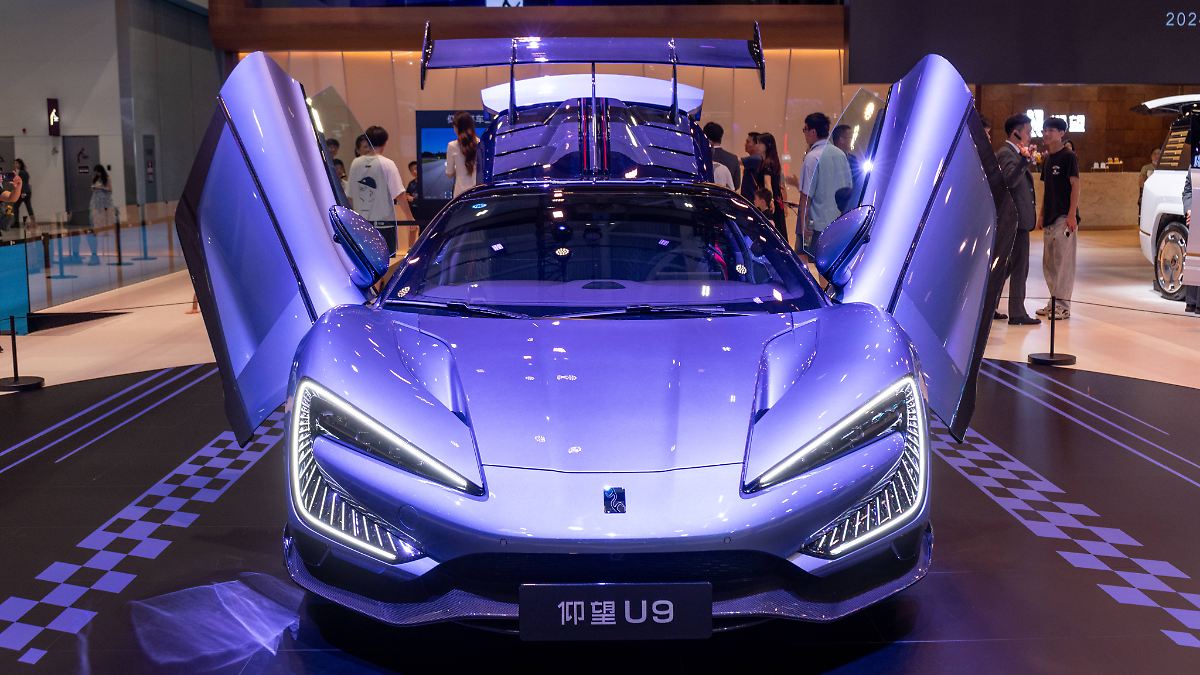 Competing with China: Economist Warns Tech Openness Could Spell Germany’s Decline
