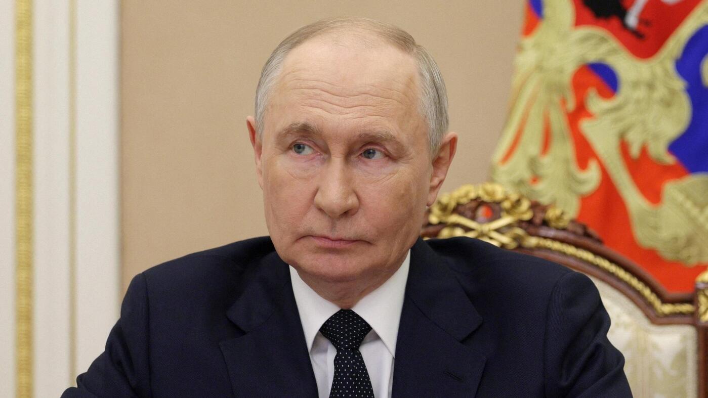 Could Putin Jump from a Window? Estonia’s FM Sees Pressure on Russia Working