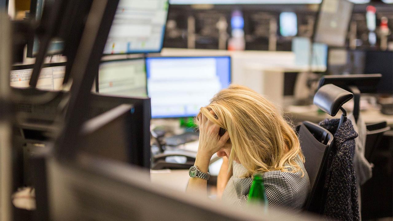 DAX Surges Back Above 25,000 Points Amid Geopolitical Tensions