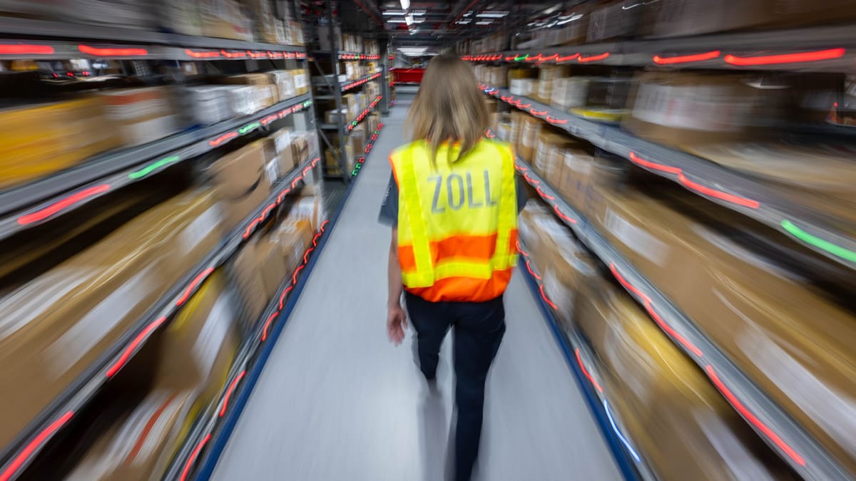 DHL Unveils New Cashless Payment Options for Package Delivery