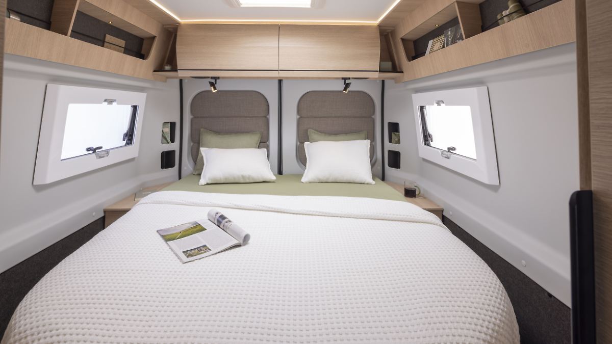 Discover the Unprecedented: Rapido V64 & Dreamer D64 Camper Van with Queens Bed!