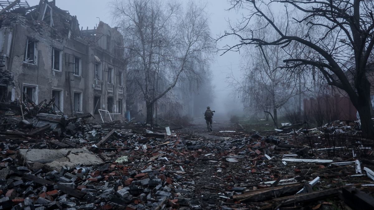 Donbass’s Key City: Putin Celebrates Kostjantyniwka’s Capture