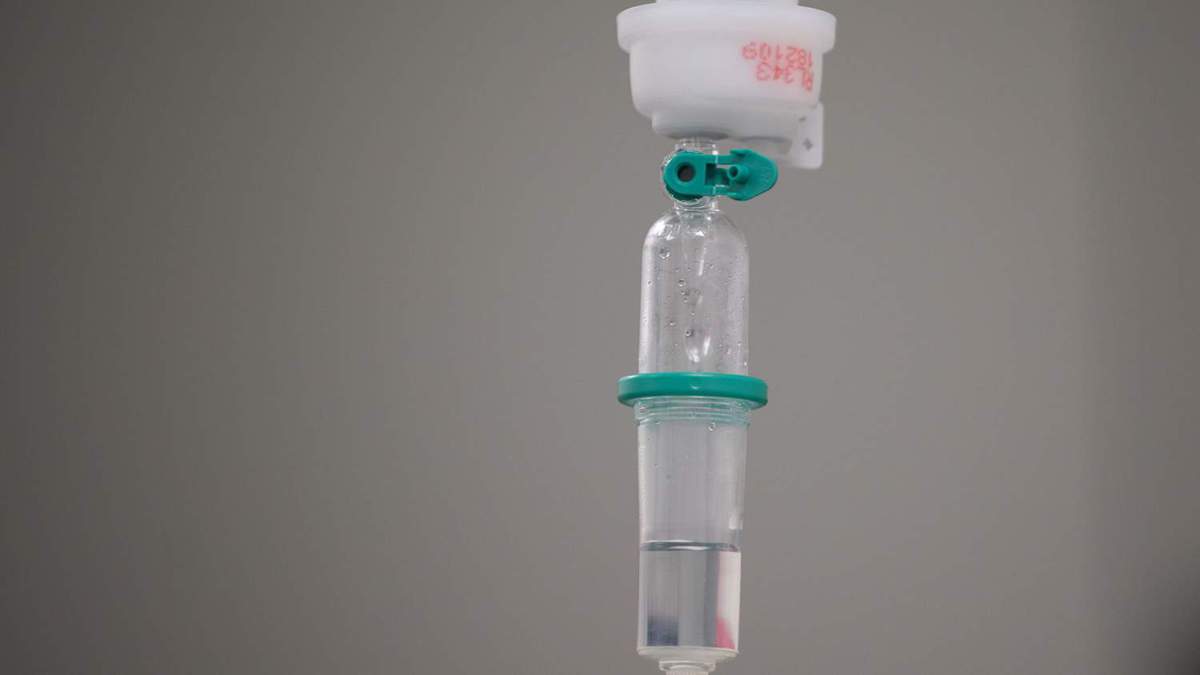 Drip-Spa Trend: Are Vitamin Infusions Safe or Just a Health Risk?