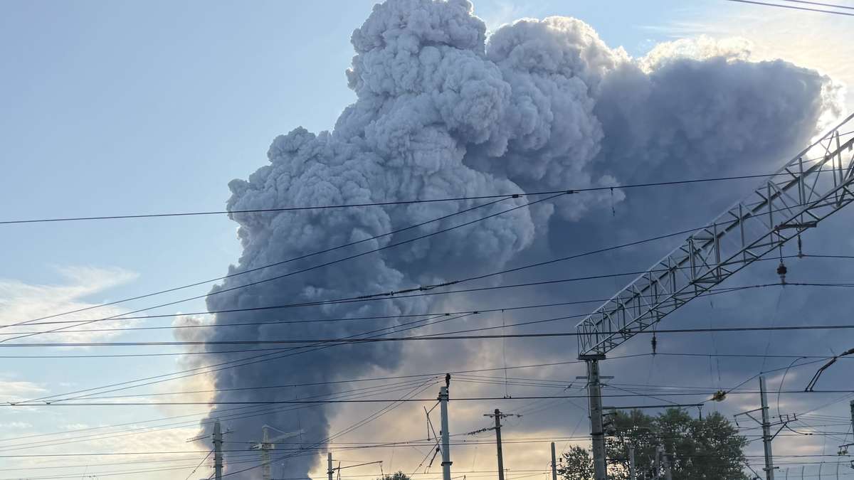 Drones Attack Moscow: Airports Disrupted Amid Ukraine War Update