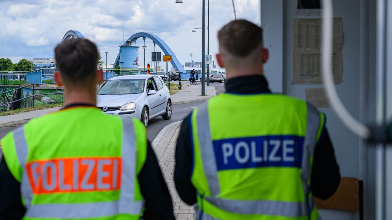 EU Commissioner Brunner Urges Abolishment of German Border Controls