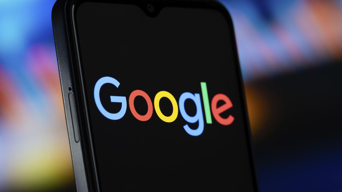 EU Slaps Google with $1 Billion Fine for Unfair Business Practices