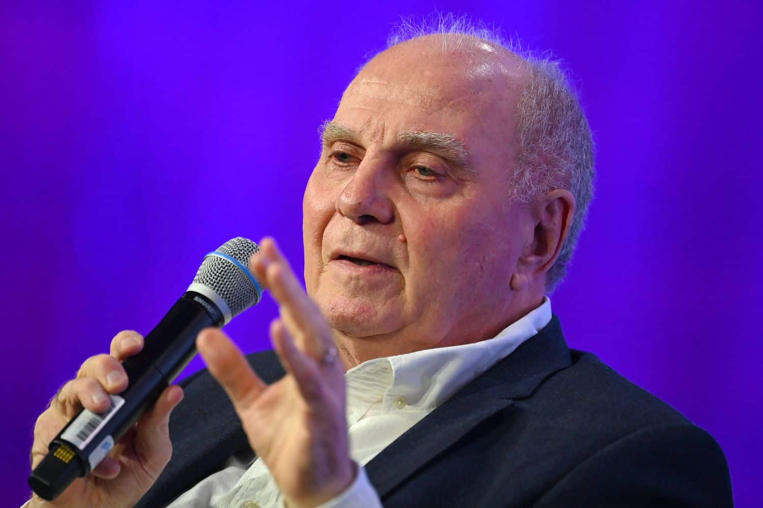 Eberl’s New Transfer Strategy: How Hoeneß’s Words Impact Bayern’s Moves