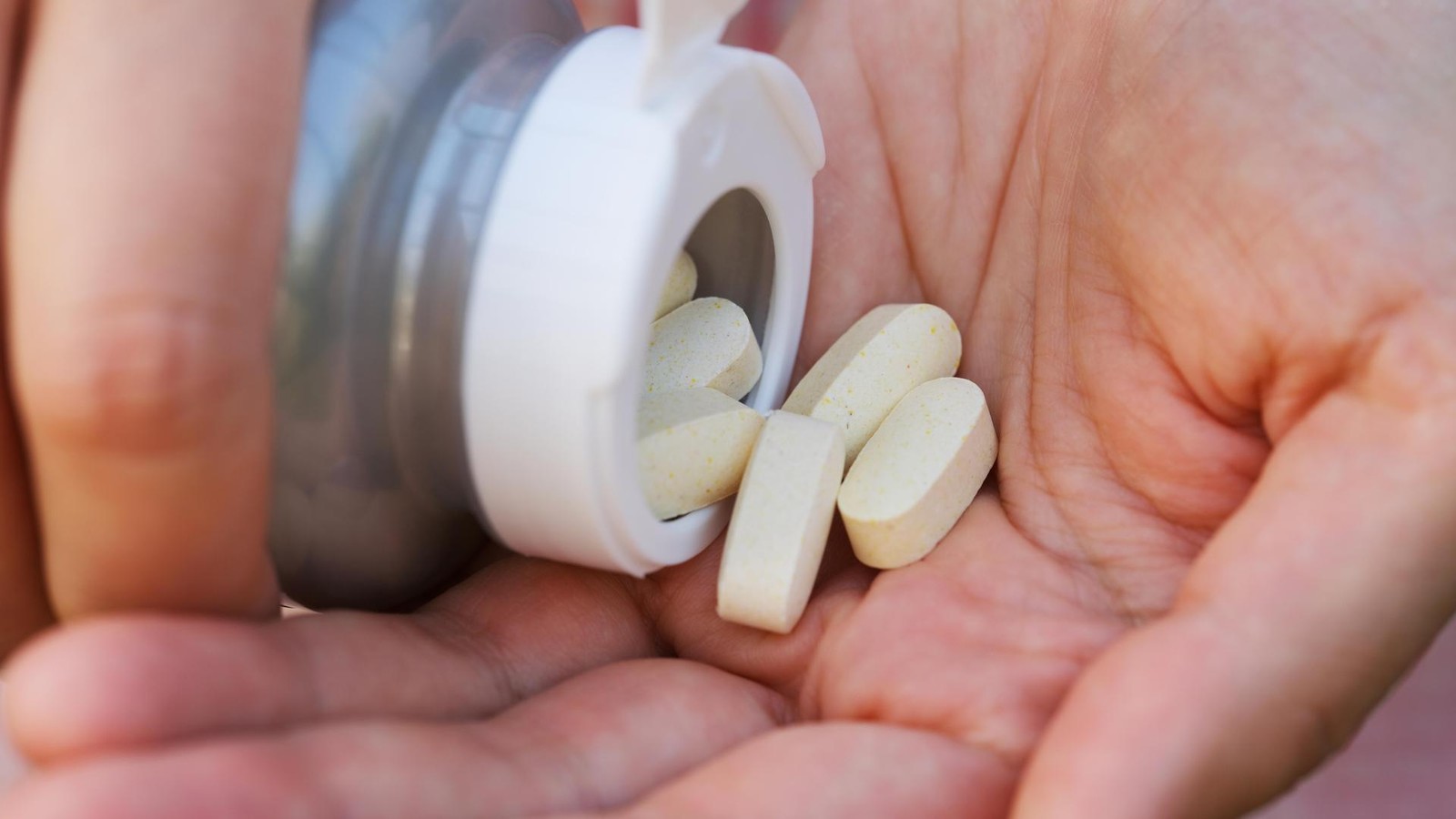 Eco-Test Reveals: Only 2 of 28 Magnesium Supplements Are Worthwhile