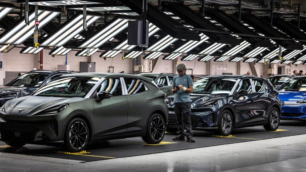 Electric Cars Price Trends: Discover Their Improved Affordability and Benefits