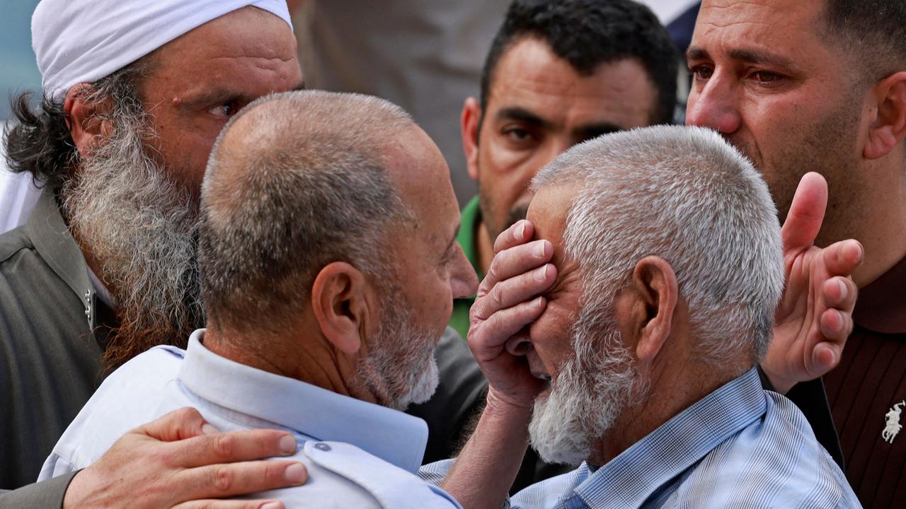 Escalating Violence: Israeli Settlers Clash with Palestinians in West Bank