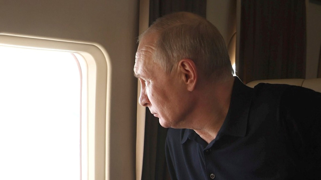 Estonian Foreign Minister: “Putin May One Day Jump Out the Window”