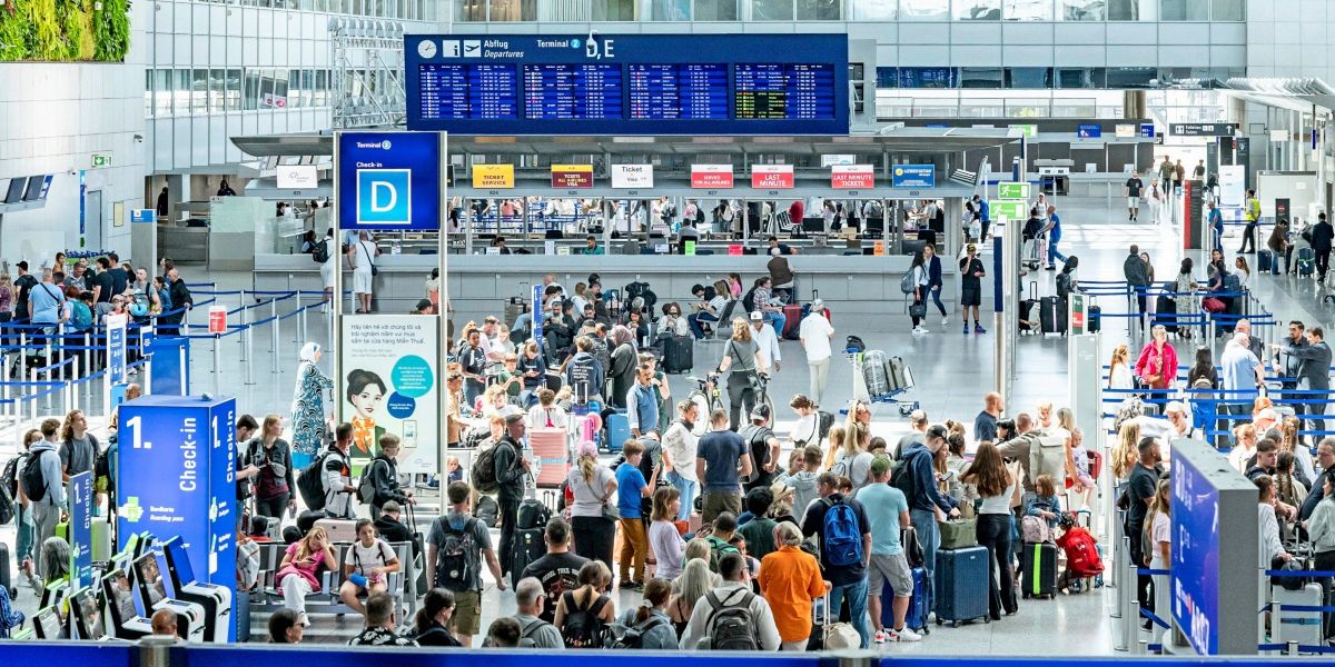 Europe’s Worst Airports 2026: Where Your Vacation Starts with Frustration
