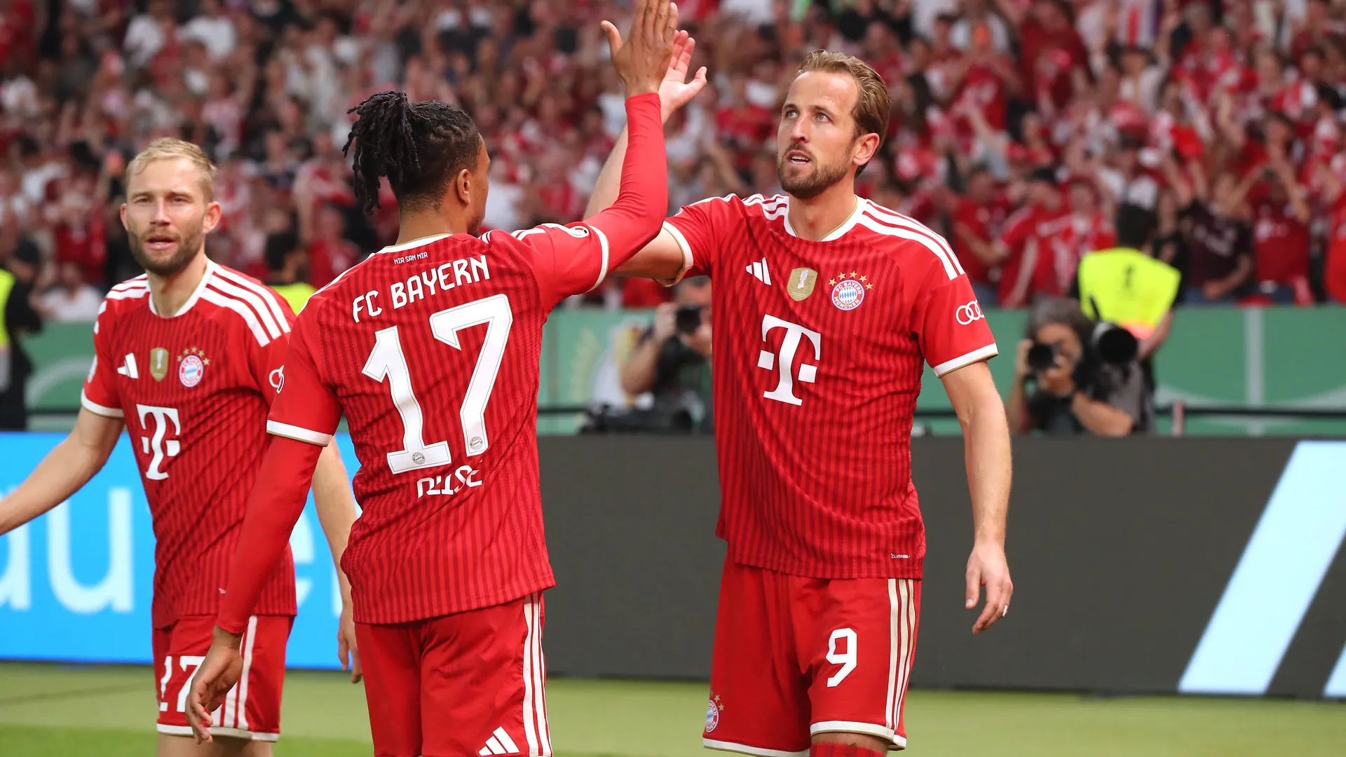 FC Bayern München Transfer Updates: What’s the Latest on Kane and Olise?