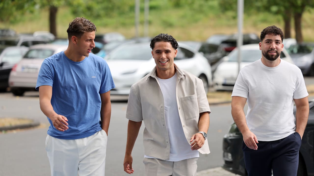 FC Schalke 04 Signs El-Faouzi: A Million-Euro Breakthrough Deal!