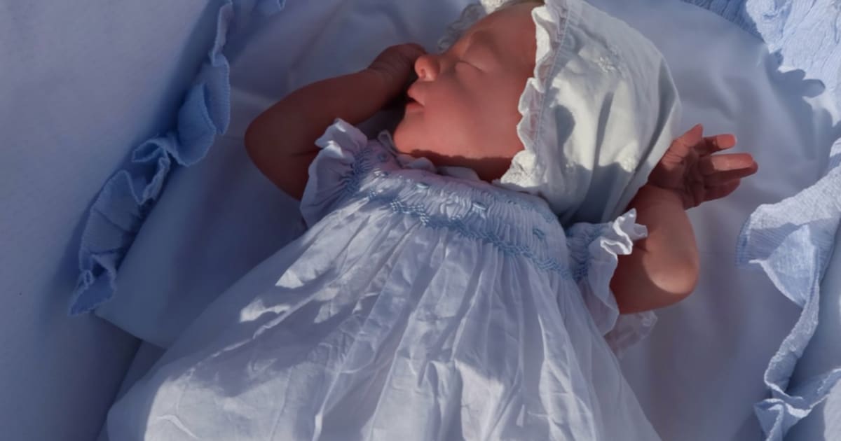 Flora Vesterberg, Cousin of Prince Harry, Welcomes First Child!