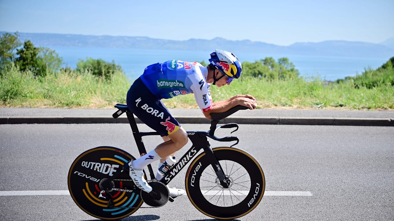 Florian Lipowitz Crash: Shocking Departure from Tour de France!