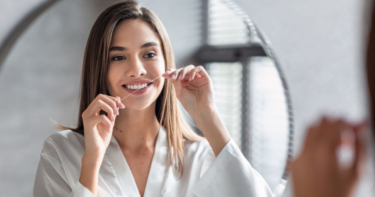 Floss or Brush First? New Study Reveals Optimal Oral Care Order!