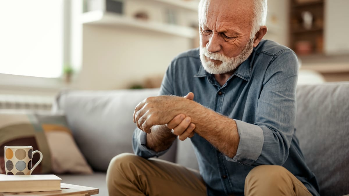 Fractures as Warning Signs: Osteoporosis Often Diagnosed Late