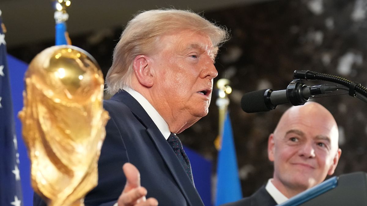 France vs England: Tuchel Defends Tactics in Unwanted World Cup Match!