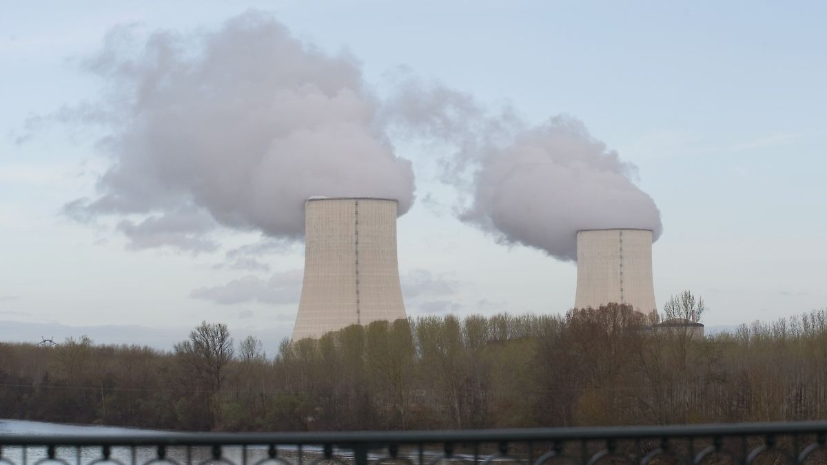 France’s Nuclear Reactors Shut Down Amid Extreme Heatwave Crisis