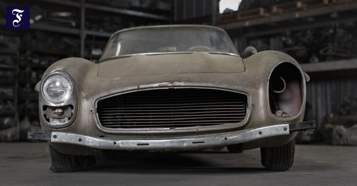 From Junk to Jewel: The Roadster Mercedes 300 SL’s Remarkable Resurrection