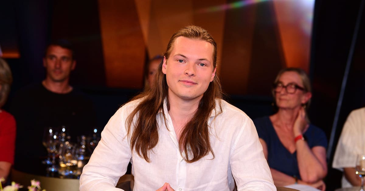 Gabriel Kelly Cancels Most Tour Dates, Rostock Concert Still On!