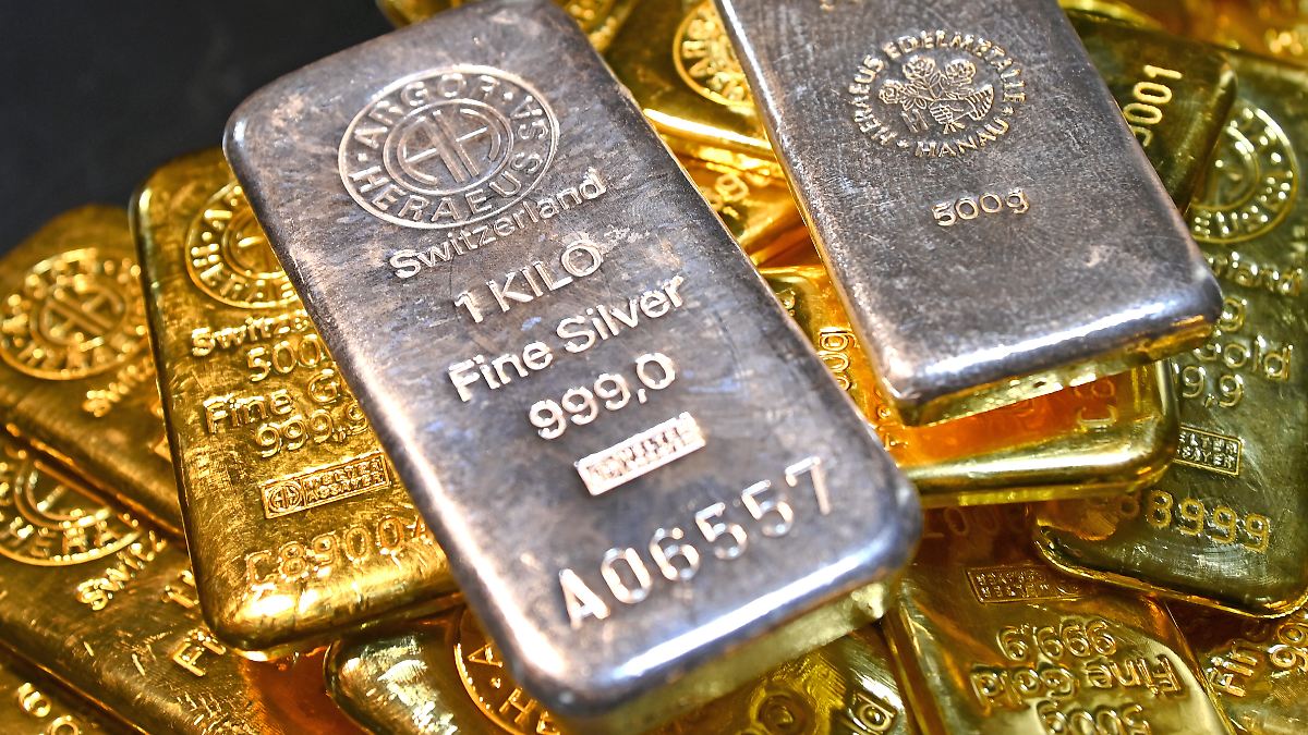 Gold and Silver Prices Surge: What’s Driving the Market Boom?