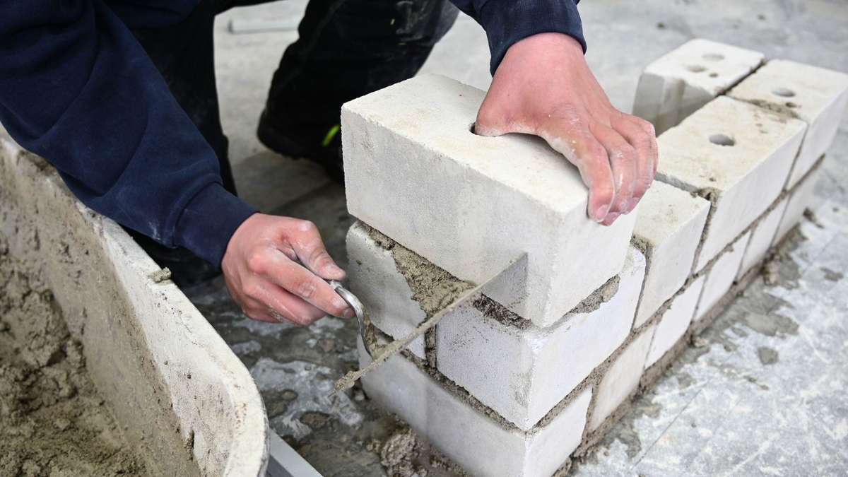 Handwerkerbonus Cut: Discover How Much Renovators Will Lose by 2027!