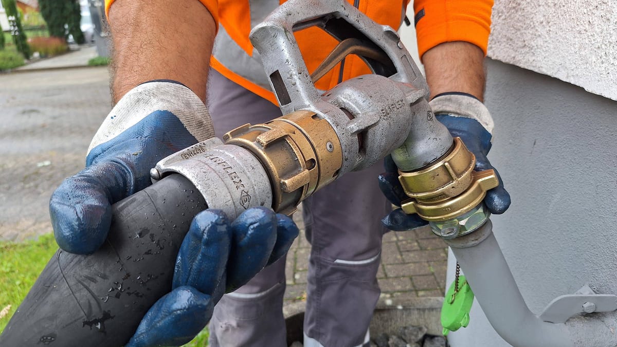 Heating Oil Prices Surge 5.7%: Middle East Conflict Impacts Costs