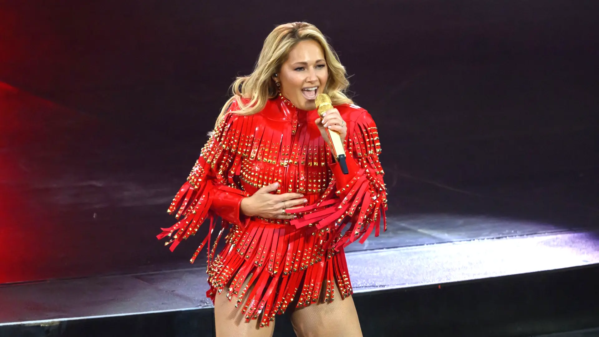 Helene Fischer’s Hannover Concert: Essential Tips Every Fan Must Know!