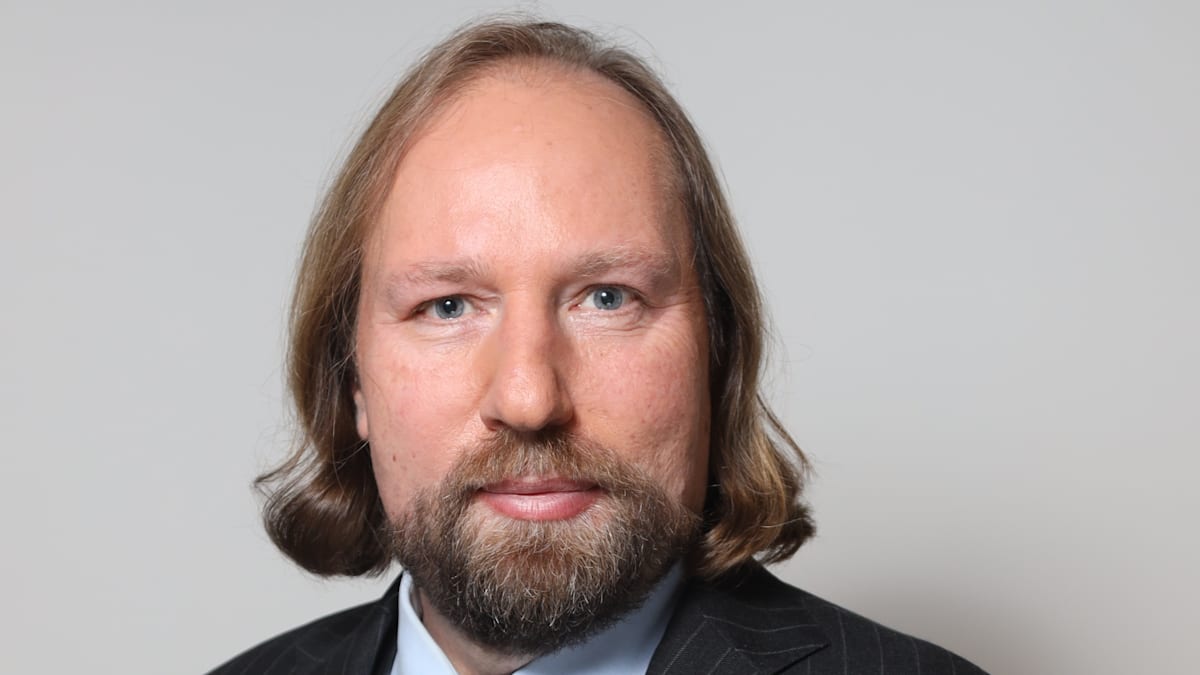 Iran Conflict Escalates: Prepare for Ongoing High Oil Prices, Warns Hofreiter