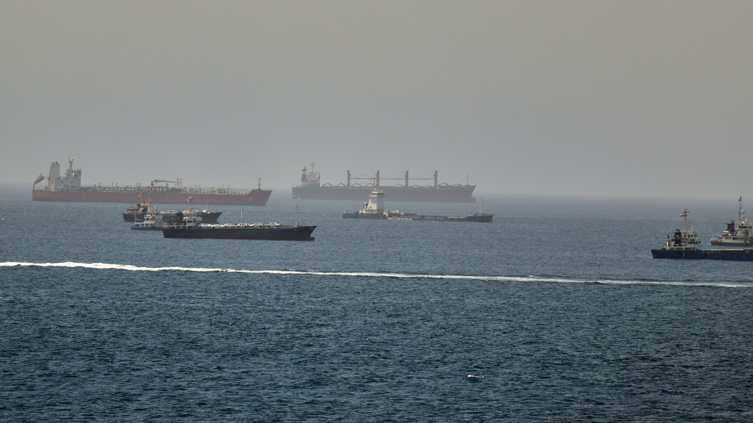 Iran Conflict: Revolutionary Guards Halt Ships in Hormuz Strait – What’s Next?