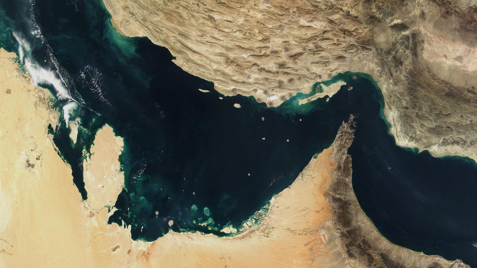 Iran Conflict Update: Trump’s New Threats Amid Tanker Attacks