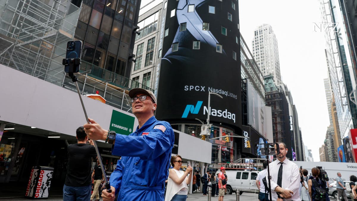 Is AI Booming or Busting? Nasdaq’s Instability Sparks Investor Concerns